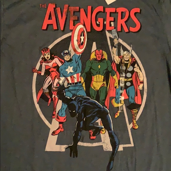 Men’s Avengers t shirt - Picture 2 of 2